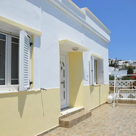 Rita's Traditional House Triovasálos